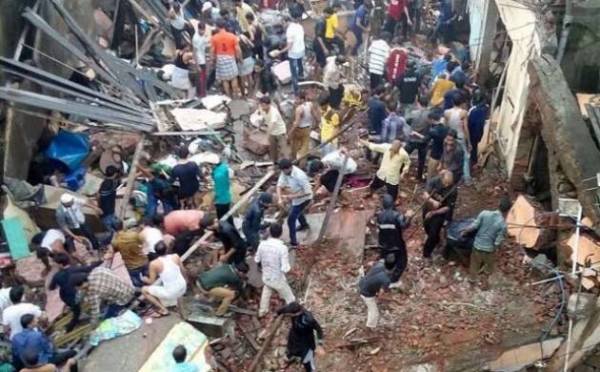 2 Dead, Many Trapped as Building Collapses in Thane's Bhiwandi News Image