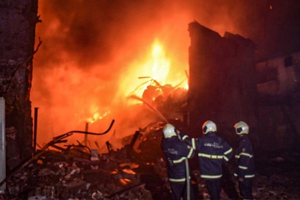 2 Found Dead Inside Burnt Garment Unit In Mumbai's Saki Naka 2 Found Dead Inside Burnt Garment Unit In Mumbai's Saki Naka