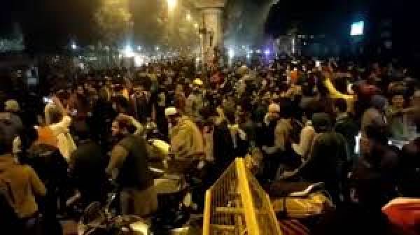 2 men open fire near Jamia, third such incident in past 4 days 2 men open fire near Jamia, third such incident in past 4 days