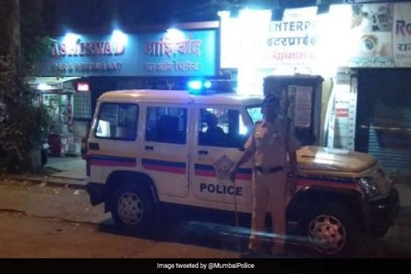 2 Sanitation Workers Drown In Mumbai's Goregaon 2 Sanitation Workers Drown In Mumbai's Goregaon