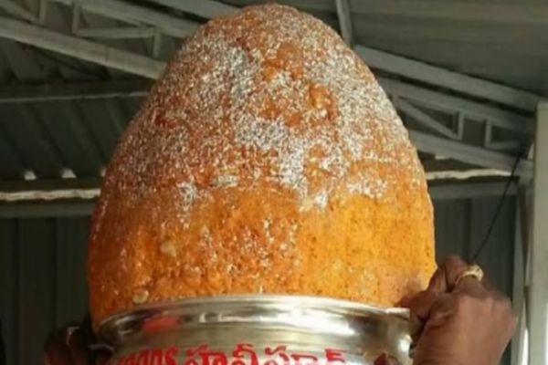 21kg Balapur Ganesh laddu sold for Rs 17.6 lakh in auction News Image