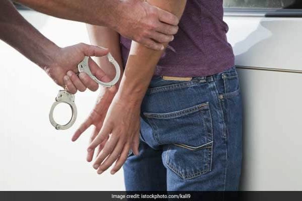6 Indians Arrested In Sri Lanka For Smuggling Gold Worth Over Rs 1 Crore News Image