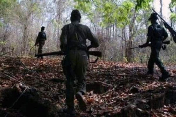 6 Vehicles Set On Fire By Maoists In Jharkhand: Police 6 Vehicles Set On Fire By Maoists In Jharkhand: Police