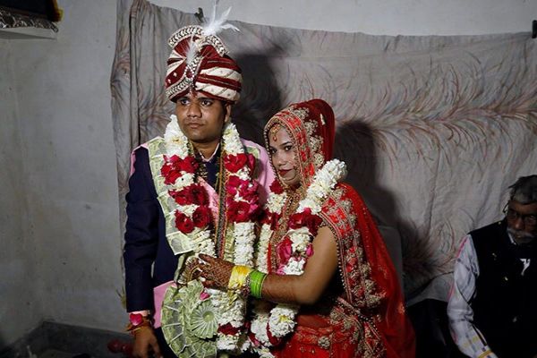 A Hindu Bride Weds In Muslim Neighbourhood Amid Delhi Violence A Hindu Bride Weds In Muslim Neighbourhood Amid Delhi Violence