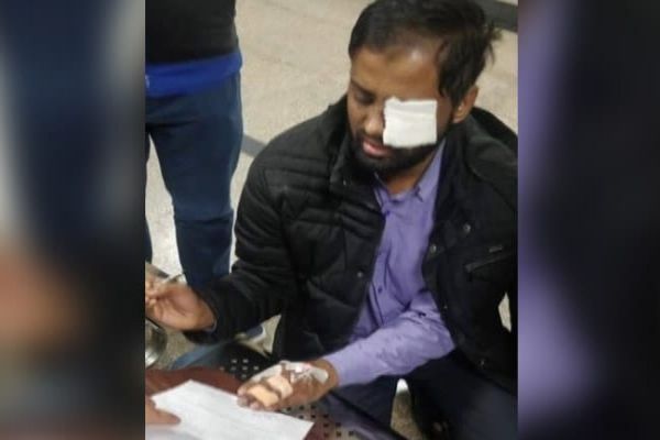 AAP MLA Announces Rs 5 Lakh, Job To Student Who Lost Eye In Jamia Violence AAP MLA Announces Rs 5 Lakh, Job To Student Who Lost Eye In Jamia Violence