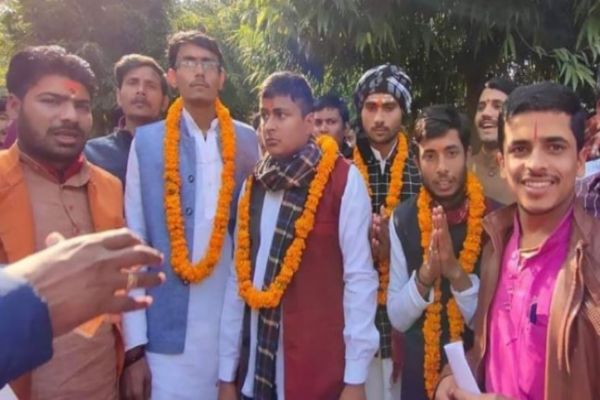ABVP loses all seats in Sanskrit University of Varanasi ABVP loses all seats in Sanskrit University of Varanasi