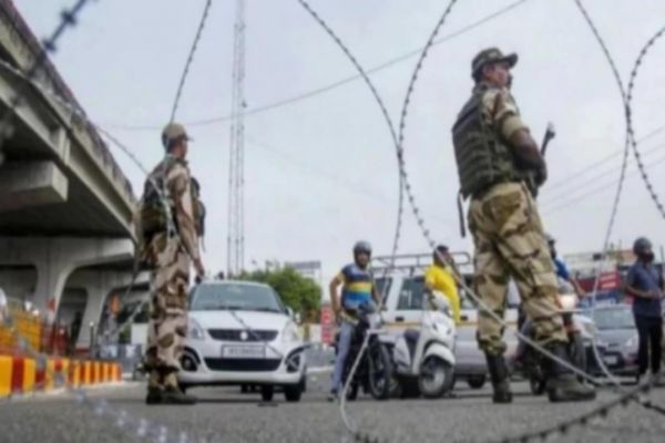 Article 370: Kids caught in Jammu and Kashmir crossfire News Image