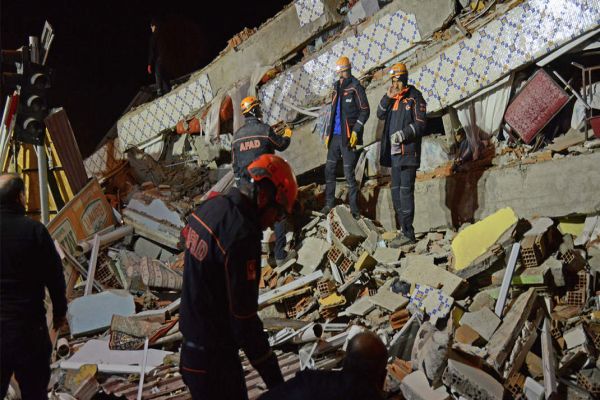 At least 18 dead, hundreds hurt as quake hits eastern Turkey At least 18 dead, hundreds hurt as quake hits eastern Turkey