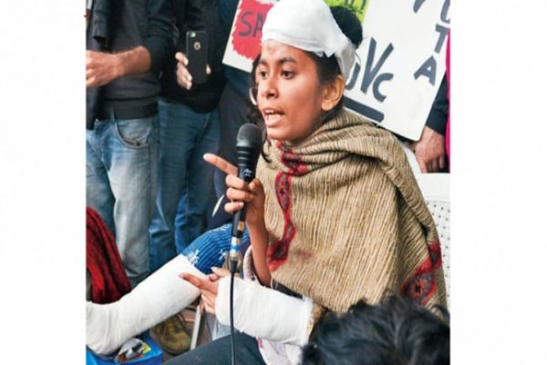 Attack a nexus between guards, vandals: Aishe Ghosh Attack a nexus between guards, vandals: Aishe Ghosh