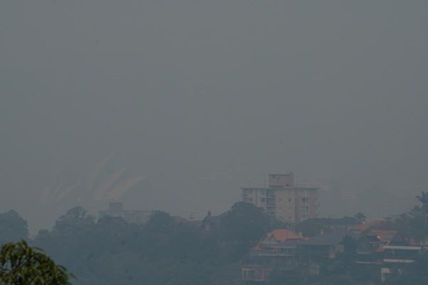 Australia's bushfires circle Sydney as temperatures soar Australia's bushfires circle Sydney as temperatures soar