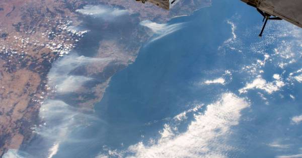 Australia Fire Smoke Will Complete a Full Circuit of Earth, NASA Says Australia Fire Smoke Will Complete a Full Circuit of Earth, NASA Says