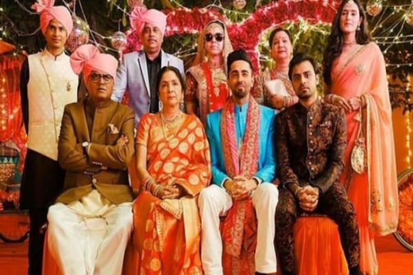 Ayushmann Khurrana slays with Shubh Mangal Zyada Saavdhan family in new pic Ayushmann Khurrana slays with Shubh Mangal Zyada Saavdhan family in new pic
