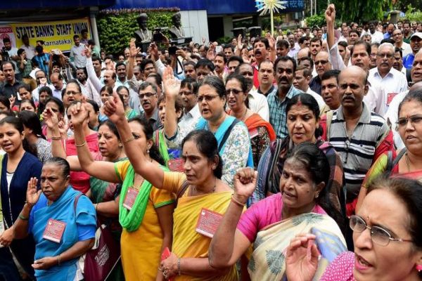 Bank strike: Clearance of cheques worth Rs 23,000 crore held up Bank strike: Clearance of cheques worth Rs 23,000 crore held up