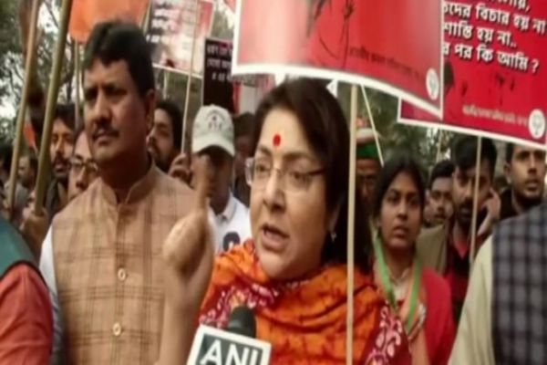 Bengal BJP reveals rape victim's name while protesting against crime on women Bengal BJP reveals rape victim's name while protesting against crime on women