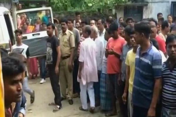 Bengal Police Takes To Twitter Over Murshidabad Murders As BJP Ups Attack News Image