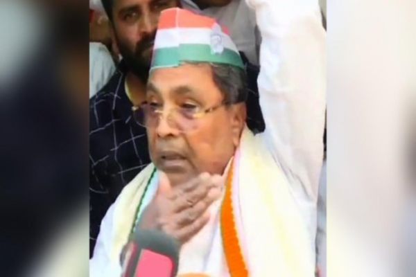 Bidar sedition case: Siddaramaiah protests, detained in Bengaluru Bidar sedition case: Siddaramaiah protests, detained in Bengaluru