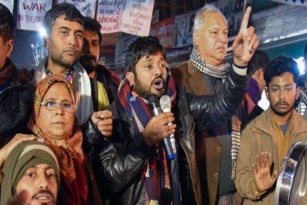 Bihar: Stones thrown at Kanhaiya Kumar's cavalcade, one vehicle damaged Bihar: Stones thrown at Kanhaiya Kumar's cavalcade, one vehicle damaged