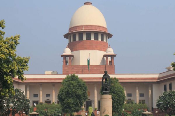 Bomb blast in Pak, earthquake in Nepal as grounds for lawyers' strikes irk SC Bomb blast in Pak, earthquake in Nepal as grounds for lawyers' strikes irk SC