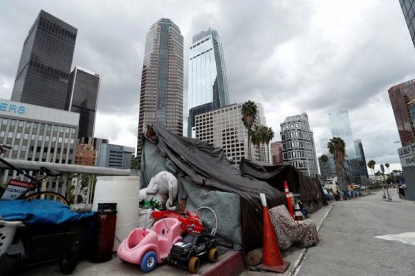 California's stay-at-home order leaves homeless on street and vulnerable California's stay-at-home order leaves homeless on street and vulnerable