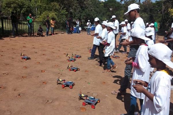 Chennai Students Use Robots To Plant 300 Saplings, Raise Micro-Forest Chennai Students Use Robots To Plant 300 Saplings, Raise Micro-Forest
