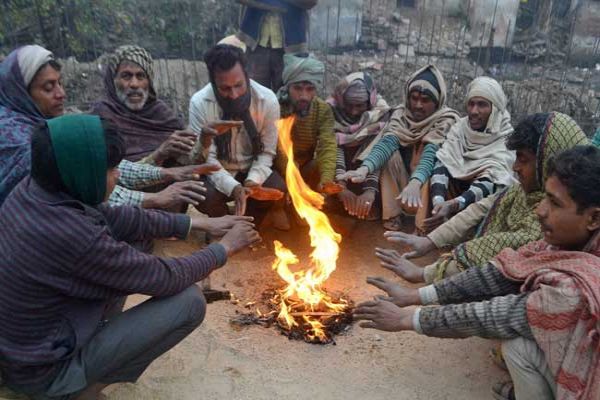 Coldest Place In UP Records 0.8 Degrees, Lucknow Shivers At 6.7 Degrees Coldest Place In UP Records 0.8 Degrees, Lucknow Shivers At 6.7 Degrees