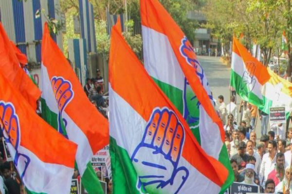Cong holds 'Satyagraha' in Telangana after permission denied for rally Cong holds 'Satyagraha' in Telangana after permission denied for rally