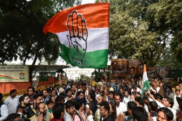 Congress gets I-T show cause notice over alleged Rs 170 cr black money inflow News Image