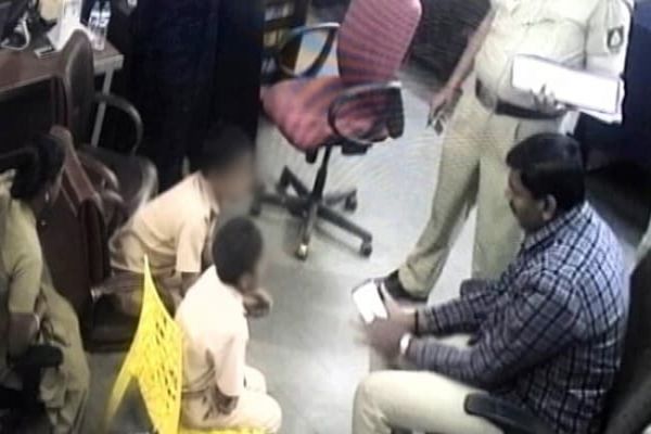 Cops Question Children At Karnataka School In Trouble Over Anti-CAA Play Cops Question Children At Karnataka School In Trouble Over Anti-CAA Play
