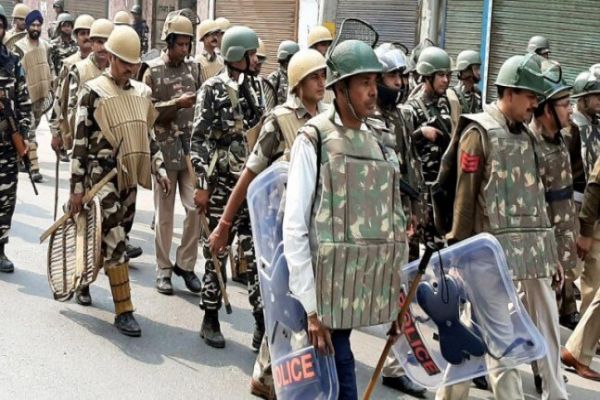 Delhi on edge: After violence on streets, drama ensues in courtroom Delhi on edge: After violence on streets, drama ensues in courtroom