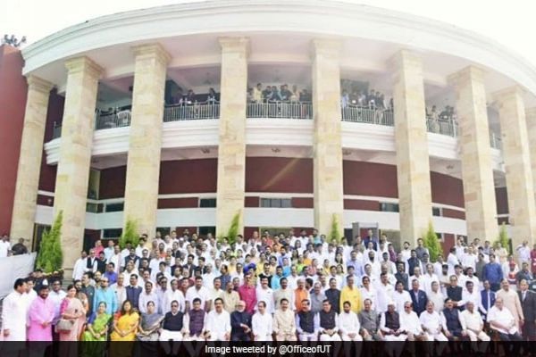 Devendra Fadnavis Skips Customary Photo Session At State Legislature Devendra Fadnavis Skips Customary Photo Session At State Legislature