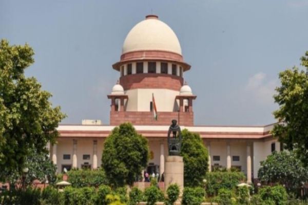 DMK seeks urgent hearing on plea for disqualification of 11 AIADMK MLAs DMK seeks urgent hearing on plea for disqualification of 11 AIADMK MLAs