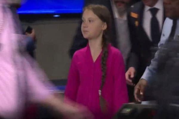 Donald Trump, Greta Thunberg Face Off As Davos Warms To Climate Action Donald Trump, Greta Thunberg Face Off As Davos Warms To Climate Action