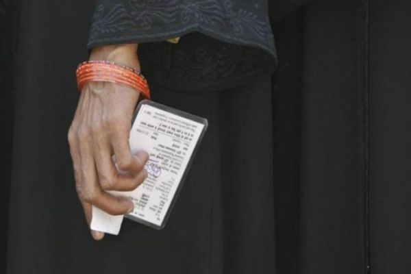 Election card proof of citizenship, Aadhaar not sufficient: Mumbai court Election card proof of citizenship, Aadhaar not sufficient: Mumbai court