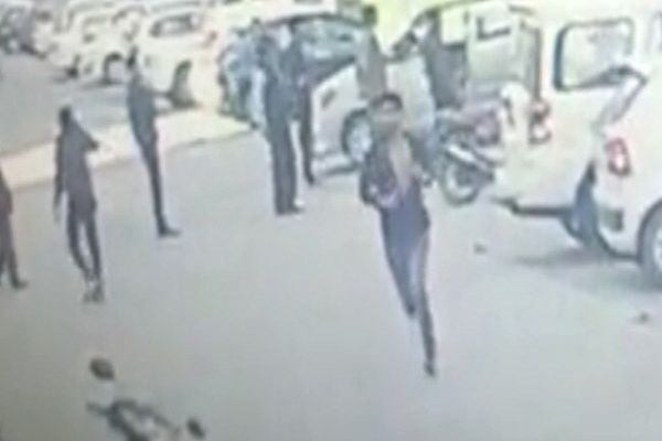 Engineering Student Stabbed To Death In Lucknow, Murder Caught On Camera Engineering Student Stabbed To Death In Lucknow, Murder Caught On Camera