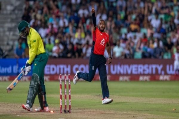 England win last-ball thriller to level T20 series vs South Africa England win last-ball thriller to level T20 series vs South Africa