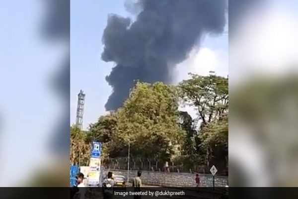 Fire Breaks Out At Bharat Petroleum Plant In Mumbai, No Casualties Fire Breaks Out At Bharat Petroleum Plant In Mumbai, No Casualties
