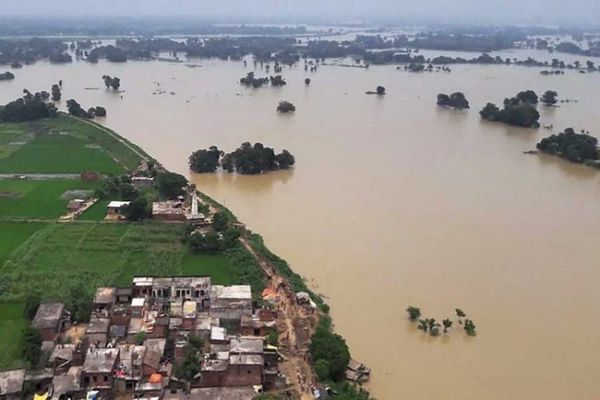 Forced To Live On Boat Due To Floods, No Government Assistance: UP Family News Image