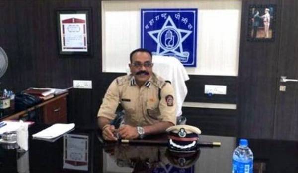 Girl who accused DIG of molestation returns to Navi Mumbai Girl who accused DIG of molestation returns to Navi Mumbai