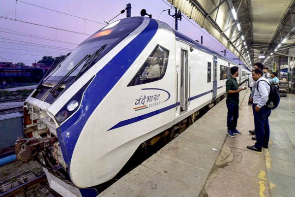 Glitch In Wheel Of Vande Bharat Express, Replaced With Tejas Rake News Image