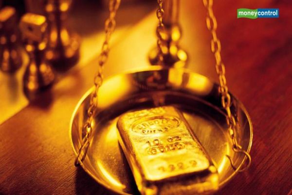 Gold futures soar on global cues, spot demand Gold futures soar on global cues, spot demand