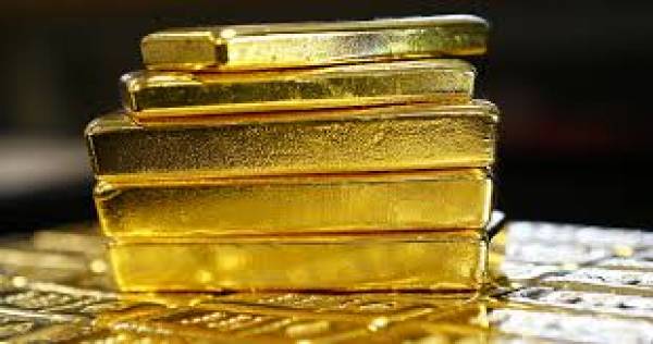 Gold hits all-time high, nears Rs 38,000; silver surges Rs 650 Gold hits all-time high, nears Rs 38,000; silver surges Rs 650
