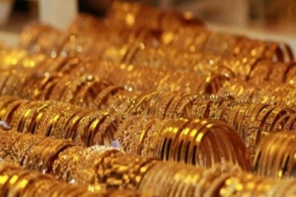 Gold prices hit lifetime high of Rs 41,730 per 10 gm, zoom Rs 720 Gold prices hit lifetime high of Rs 41,730 per 10 gm, zoom Rs 720