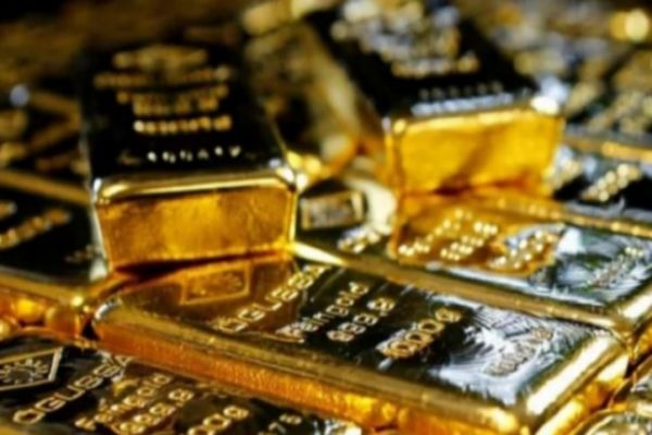 Gold up Rs 83, silver climbs Rs 160 News Image