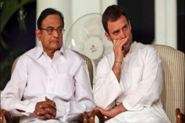 Government's decision to withdraw SPG cover for Gandhis is mad: Chidambaram News Image