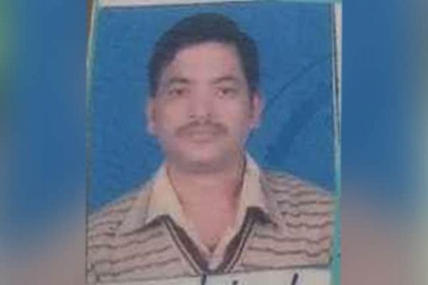 Government Employee Stabbed To Death In Delhi Home While Family Slept Government Employee Stabbed To Death In Delhi Home While Family Slept