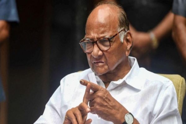Govt's dictatorship should be fought with non-violence: Sharad Pawar Govt's dictatorship should be fought with non-violence: Sharad Pawar
