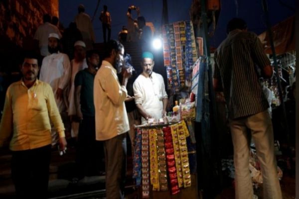 Health Ministry mulls increasing legal age for tobacco consumption from 18 to 21 years Health Ministry mulls increasing legal age for tobacco consumption from 18 to 21 years