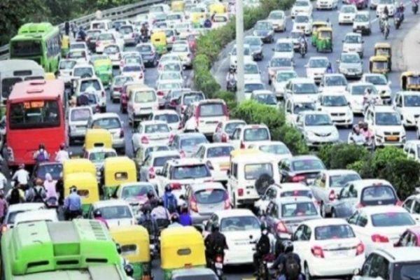 Heavy traffic in Delhi on poll results day Heavy traffic in Delhi on poll results day