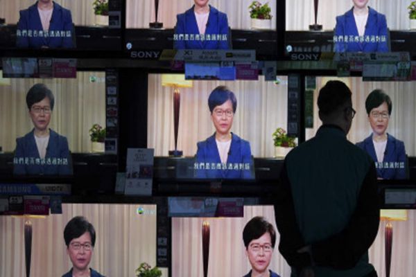 Hong Kong leader shelves loathed extradition law News Image