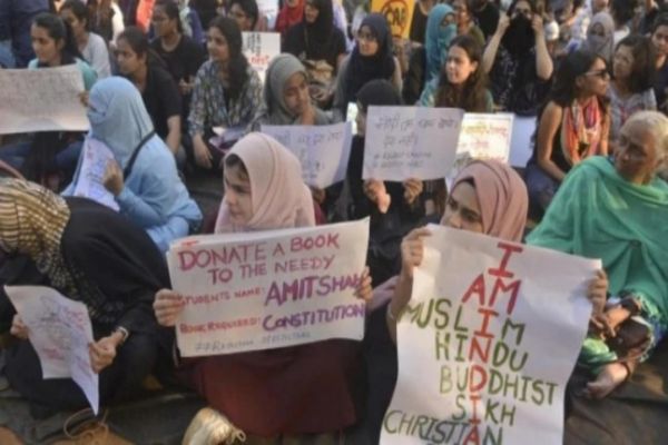 IIT-Kanpur launches inquiry into students reciting Faiz poem in solidarity with Jamia IIT-Kanpur launches inquiry into students reciting Faiz poem in solidarity with Jamia
